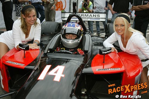 Babes of the Week; Deal or no deal... in the spotlights met Robert Doornbos